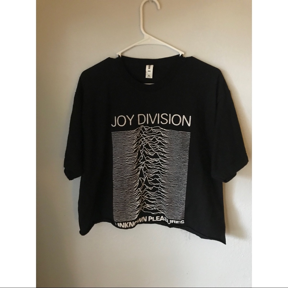 Cropped Joy Division tee